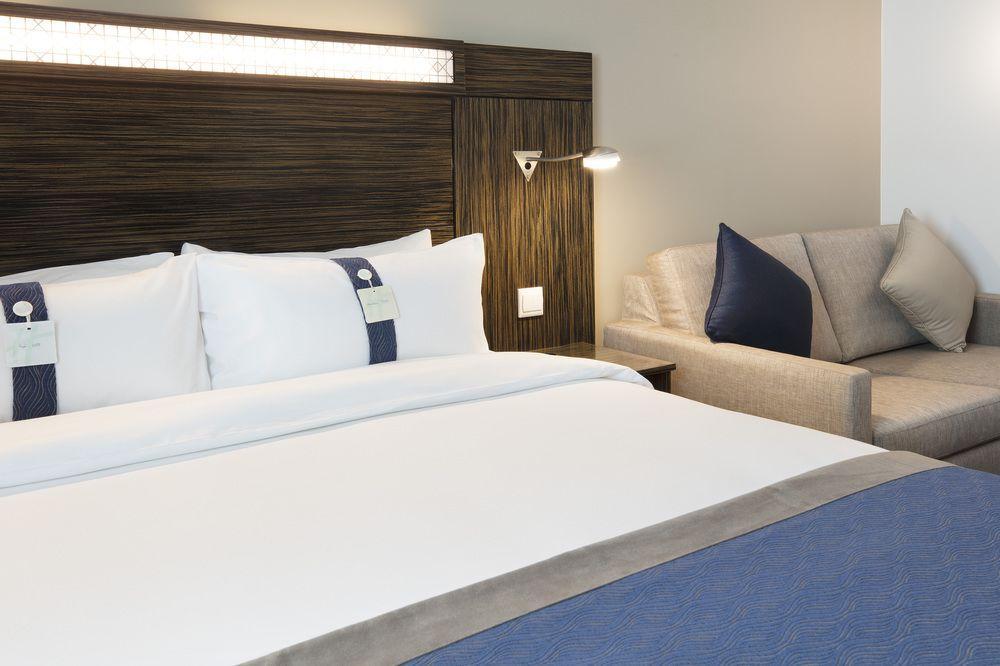 Holiday Inn Express Dubai Safa Park, An Ihg Hotel Exteriér fotografie