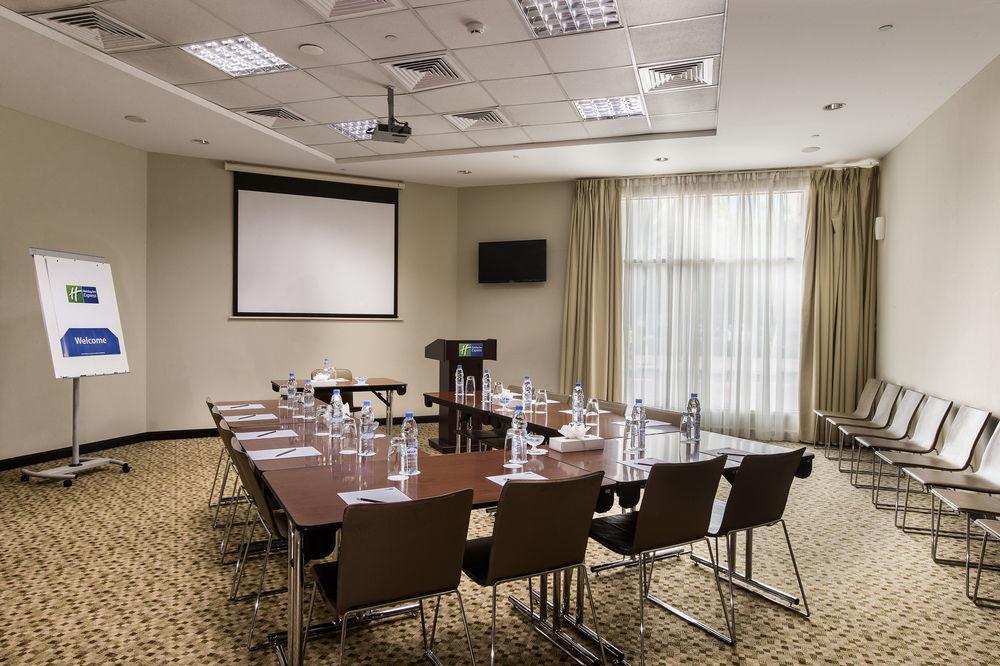 Holiday Inn Express Dubai Safa Park, An Ihg Hotel Exteriér fotografie